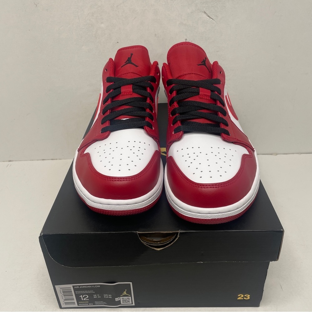 Nike Air Jordan 1 Retro Low “Bulls” 2022 - Picture 2 of 4